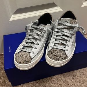 Hard to find size 38 leopard print P448 shoes.